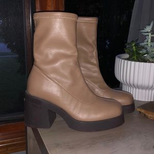 Leather style chunky heel boot
